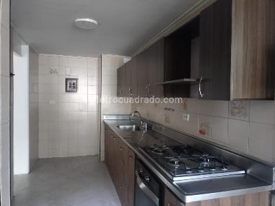 Apartamento de 3 alcobas en arriendo en El Poblado, Medellín, 130 m² · foto 6 de 18