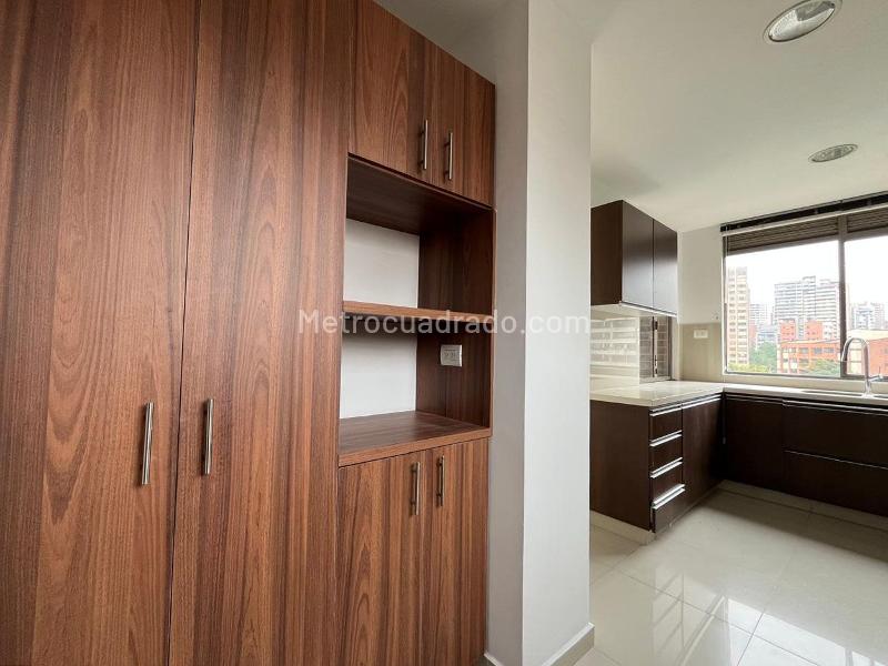 Apartamento Moderno de 3 Alcobas con 4 Baños en El Poblado - 5
