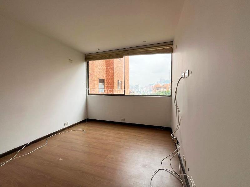 Apartamento Moderno de 3 Alcobas con 4 Baños en El Poblado - 9