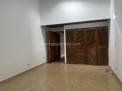 Casa de 3 alcobas en venta en Envigado, Envigado, 233 m² · foto 11 de 20