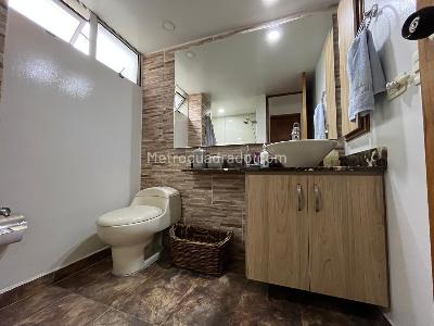 Apartamento de 3 alcobas en venta en El Poblado, Medellín, 127 m² · foto 14 de 17