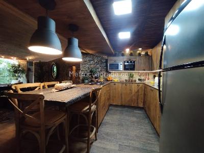 Apartamento de 1 alcoba en venta en El Poblado, Medellín, 100 m² · foto 4 de 17