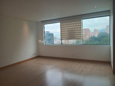 Apartamento de 3 alcobas en arriendo en El Tesoro, Medellín, 278 m² · foto 10 de 19