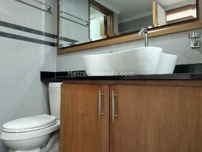 Apartamento de 4 alcobas en arriendo en El Poblado, Medellín, 185 m² · foto 17 de 18