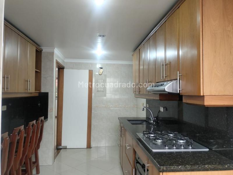 Apartamento de 4 Alcobas con Amenidades Completas en El Poblado - 6
