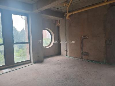 Apartamento de 2 alcobas en venta en El Poblado, Medellín, 203 m² · foto 8 de 12