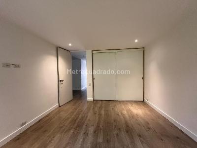 Apartamento de 3 alcobas en venta en El Poblado, Medellín, 218 m² · foto 13 de 18