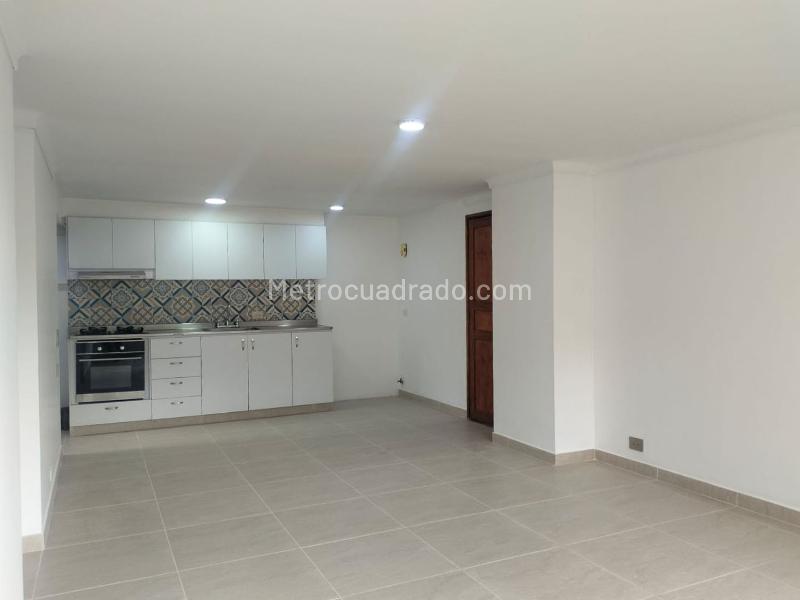 2BR Apartment Near Metro Station in El Poblado - 3