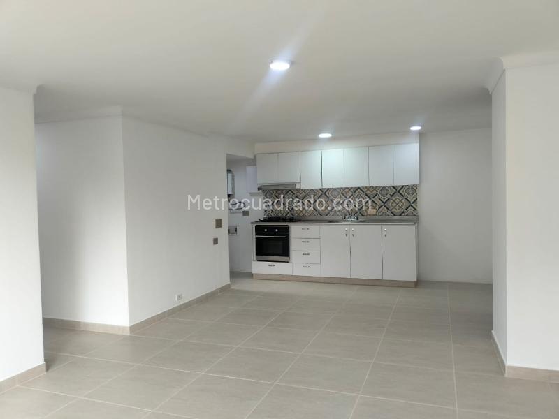 2BR Apartment Near Metro Station in El Poblado - 4