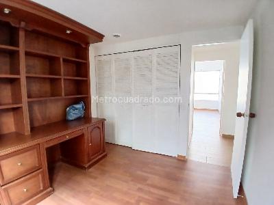 Apartamento de 3 alcobas en arriendo en Los Balsos, Medellín, 108 m² · foto 11 de 13