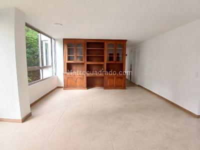 Apartamento de 3 alcobas en arriendo en Los Balsos, Medellín, 108 m² · foto 2 de 13