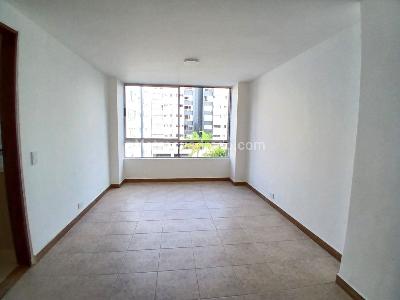 Apartamento de 3 alcobas en arriendo en Los Balsos, Medellín, 108 m² · foto 3 de 13