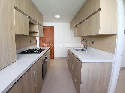 Apartamento de 3 alcobas en arriendo en Los Balsos, Medellín, 108 m² · foto 4 de 13