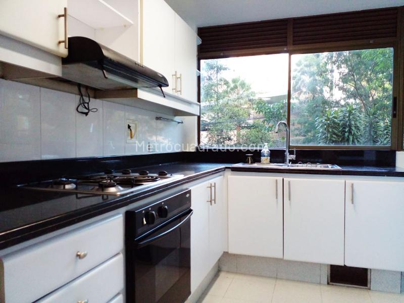 3BR Apartment with 4 Baths in El Poblado - 5