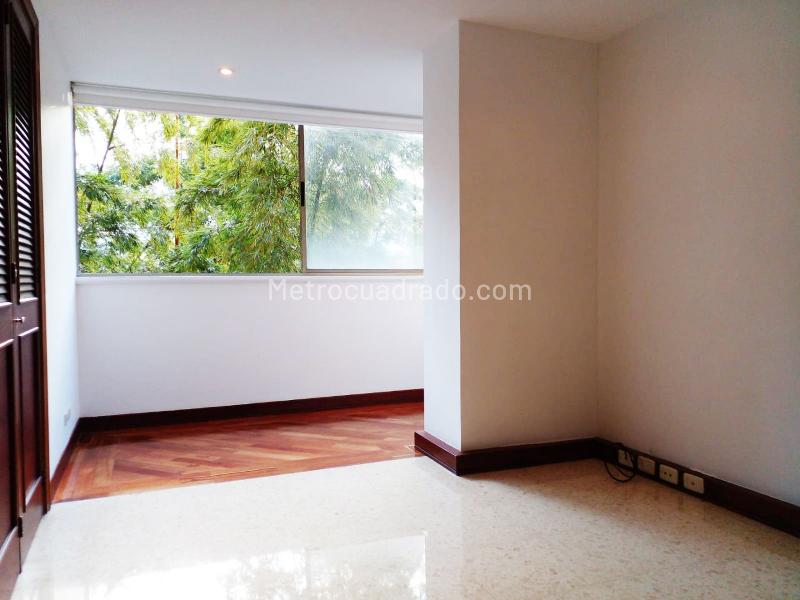 3BR Apartment with 4 Baths in El Poblado - 9