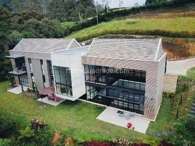 Casa de 3 alcobas en venta en Envigado, Envigado, 650 m² · foto 13 de 14