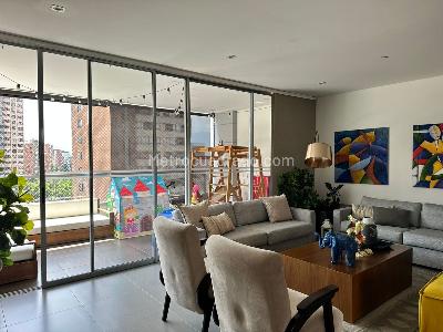 Apartamento de 3 alcobas en venta en Alejandría, Medellín, 189 m² · foto 2 de 14
