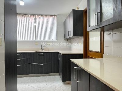 Casa de 3 alcobas en venta en La Sebastiana, Envigado, 240 m² · foto 6 de 20