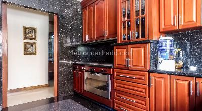 Casa de 4 alcobas en venta en El Poblado, Medellín, 700 m² · foto 15 de 20