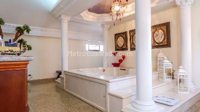 Casa de 4 alcobas en venta en El Poblado, Medellín, 700 m² · foto 17 de 20