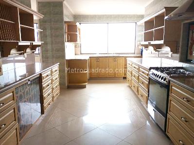 Apartamento en venta en El Poblado, Medellín · foto 10 de 19