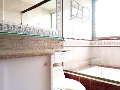 Apartamento en venta en El Poblado, Medellín · foto 17 de 19