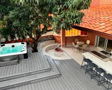 Casa de 4 alcobas en arriendo en El Poblado, Medellín, 334 m² · foto 17 de 19