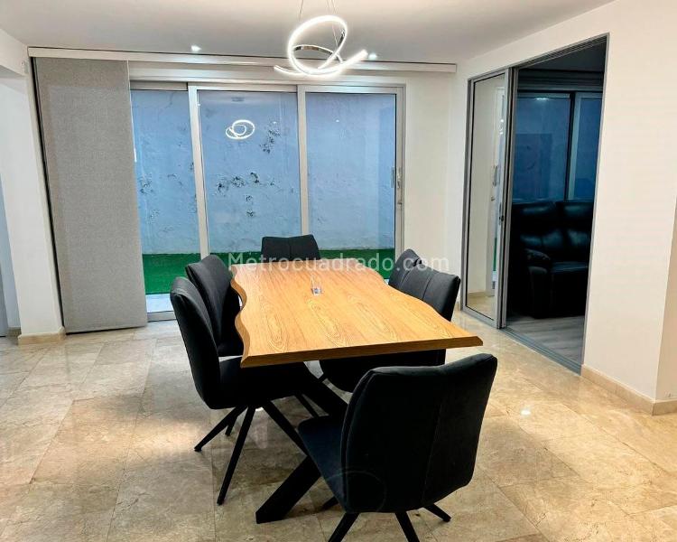 Furnished 4BR House with Pool in El Poblado - 2