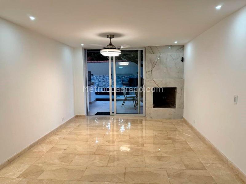 Furnished 4BR House with Pool in El Poblado - 3