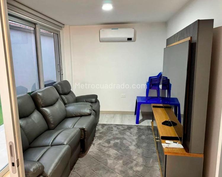 Furnished 4BR House with Pool in El Poblado - 8