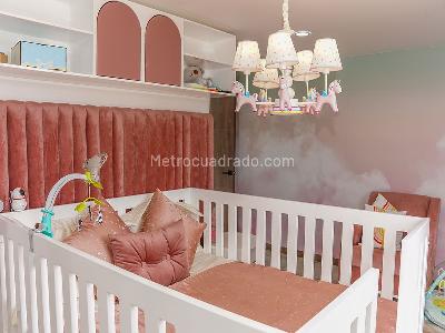 Casa de 5 alcobas en venta en Envigado, Envigado, 670 m² · foto 9 de 20