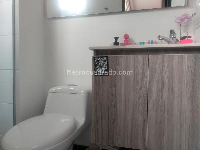 Apartamento de 3 alcobas en venta en Villa Carlota, Medellín, 121 m² · foto 14 de 15