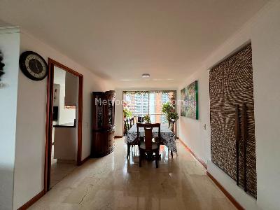 Apartamento de 3 alcobas en venta en El Poblado, Medellín, 178 m² · foto 4 de 19