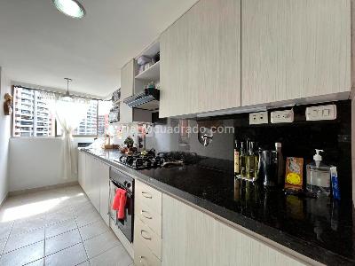 Apartamento de 3 alcobas en venta en El Poblado, Medellín, 178 m² · foto 8 de 19