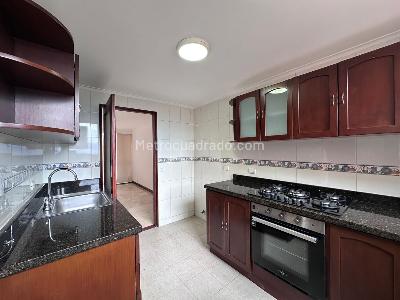 Apartamento de 3 alcobas en venta en El Poblado, Medellín, 119 m² · foto 4 de 15