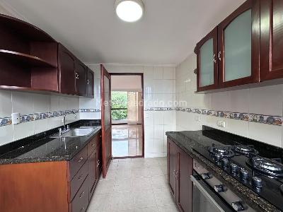 Apartamento de 3 alcobas en venta en El Poblado, Medellín, 119 m² · foto 5 de 15