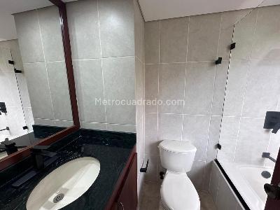 Apartamento de 3 alcobas en venta en El Poblado, Medellín, 119 m² · foto 14 de 15
