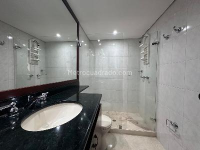 Apartamento de 3 alcobas en venta en El Poblado, Medellín, 119 m² · foto 15 de 15
