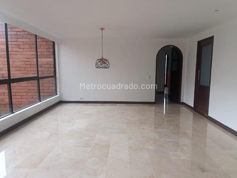 3BR Apartment with Marble Finishes in El Poblado - 4