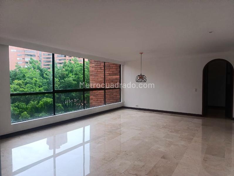 3BR Apartment with Marble Finishes in El Poblado - 5