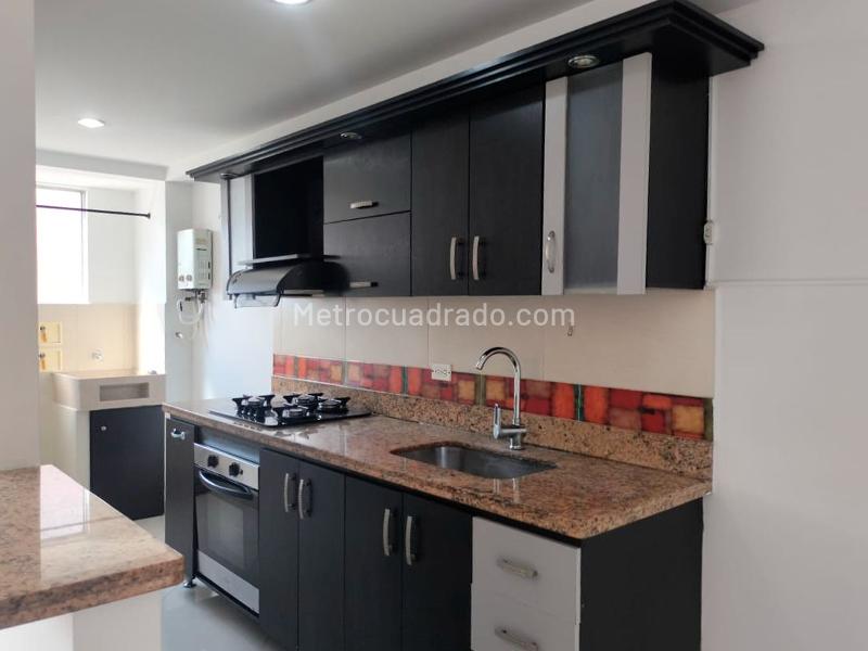 3BR Apartment in El Poblado Gated Unit near Metro with Pool & Gym - 5