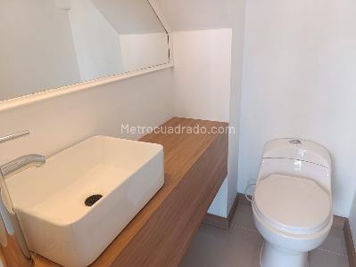 Apartamento de 1 alcoba en arriendo en El Poblado, Medellín, 73 m² · foto 12 de 14