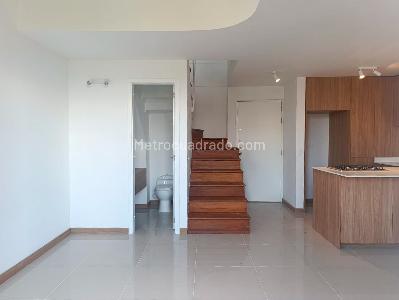 Apartamento de 1 alcoba en arriendo en El Poblado, Medellín, 73 m² · foto 3 de 14