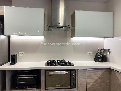 Apartamento en venta en El Poblado, Medellín · foto 8 de 19