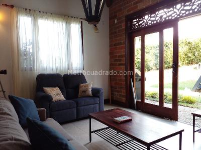 Casa de 3 alcobas en arriendo en Envigado, Envigado, 200 m² · foto 2 de 20