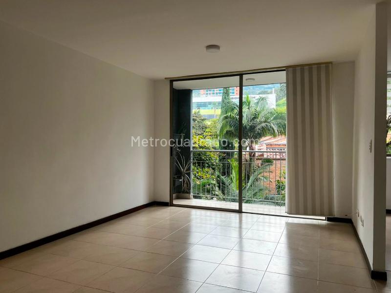 3BR Apartment for Rent in Envigado, Gated Complex - 2