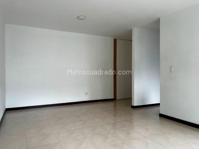 3BR Apartment for Rent in Envigado, Gated Complex - 3
