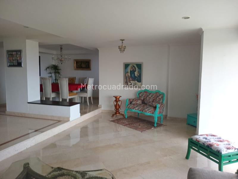 Apartamento Amoblado de 3 Alcobas en El Poblado (3 Baños) - 4