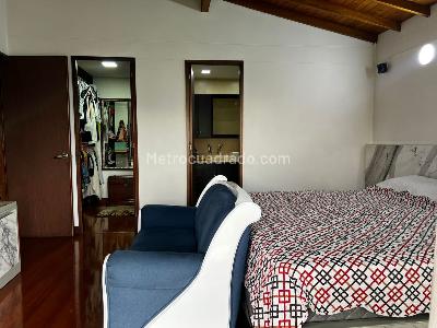 Casa de 5 alcobas en venta en Envigado, Envigado, 240 m² · foto 12 de 16