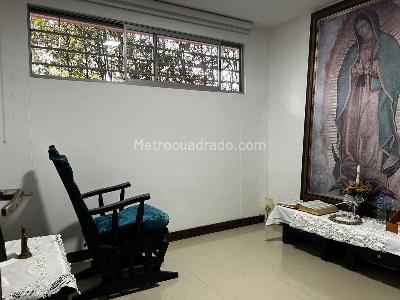 Casa de 5 alcobas en venta en Envigado, Envigado, 240 m² · foto 13 de 16